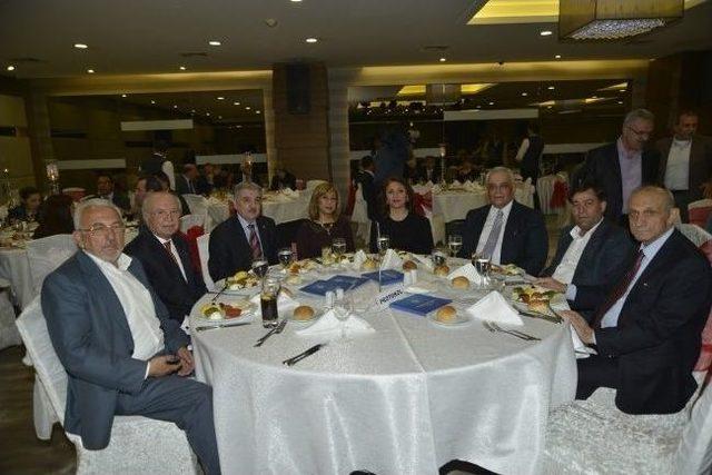 Aldırmaz&rsquo;dan Meclis &Uuml;yelerine Plaket 2