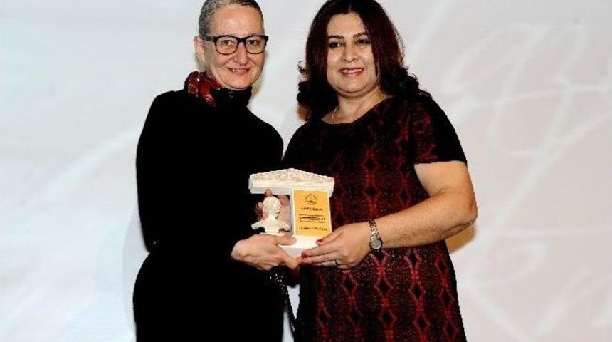 Homeros &Ouml;d&uuml;lleri Dağıtıldı