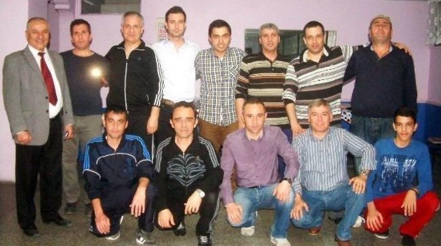 Burhaniye&rsquo;de Yetişkinlere Halk Oyunları Kursu