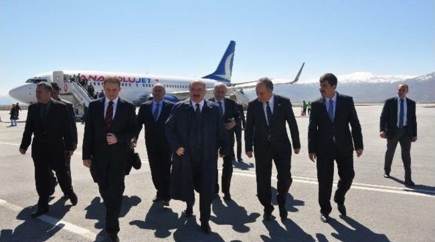 Ak Parti Genel Başkan Yardımcısı H&uuml;seyin &Ccedil;elik, Muş&rsquo;ta