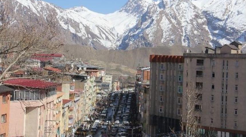 Ygs Hakkari&rsquo;ye Bereket Getirdi Esnafın Y&uuml;z&uuml; G&uuml;ld&uuml;