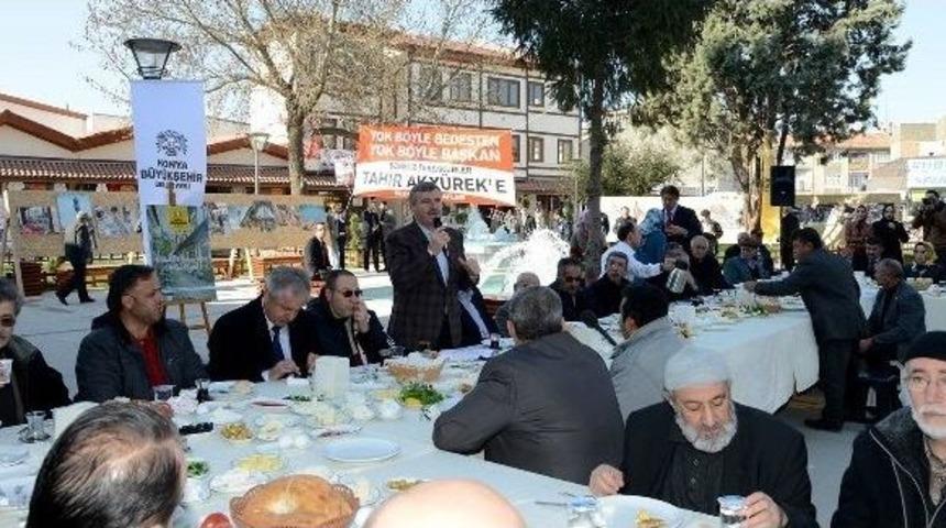 Başkan Aky&uuml;rek Bedesten&rsquo;de Esnaflarla Bir Araya Geldi