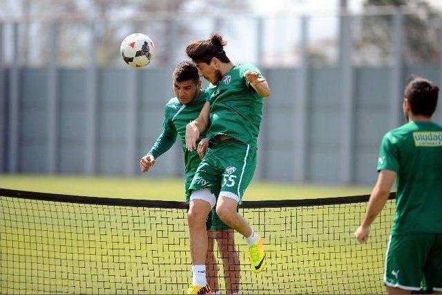 Bursaspor, Galatasaray Maçının Hazırlıklarına Başladı