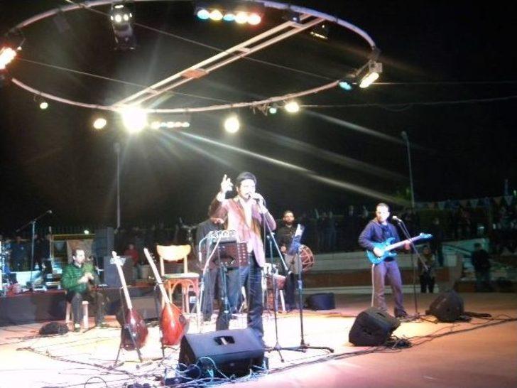 Uğur Işılak Tekirdağ’da Konser Verdi G1