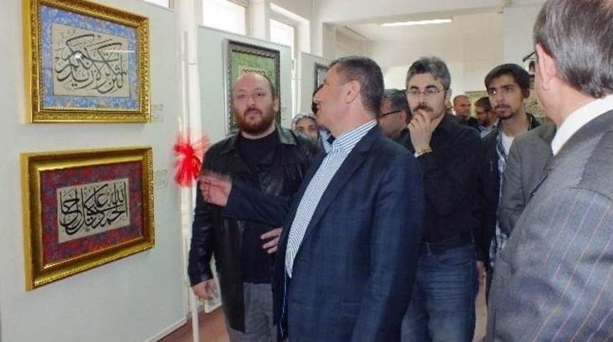 K&uuml;tahya'da Suriyeli &Ccedil;ocuklar Yararına H&uuml;sn-i Hat Sergisi