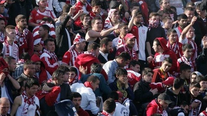 Ankaraspor - Samsunspor Ma&ccedil;ı Olaylı Bitti