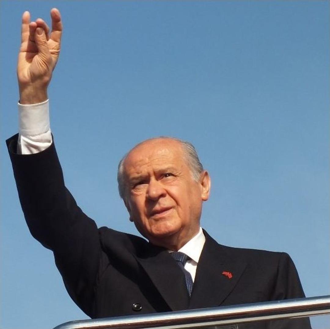 Bah&ccedil;eli: "toprak B&uuml;t&uuml;nl&uuml;ğ&uuml;m&uuml;z Sarsılıyor"