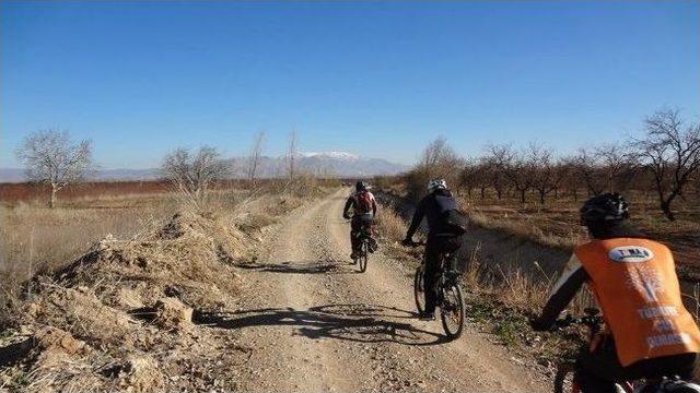 Dünya Su Günü İçin Bisiklet Turu Düzenlendi