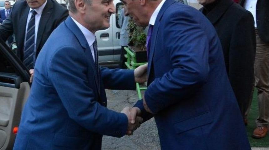 Erdoğan Bayraktar: &ldquo;millet Başbakan&rsquo;ına Sahip &Ccedil;ıkıyor&rdquo;