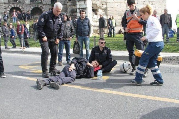 Nevruz Kutlamalarında Yüksekten Düşen Polis Yaralandı G5