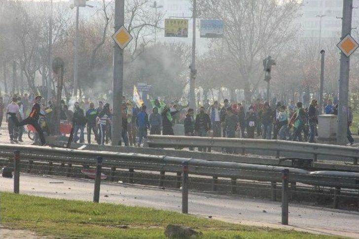 Polisi Taşlayan Gruba Toma’lı Müdahale G3