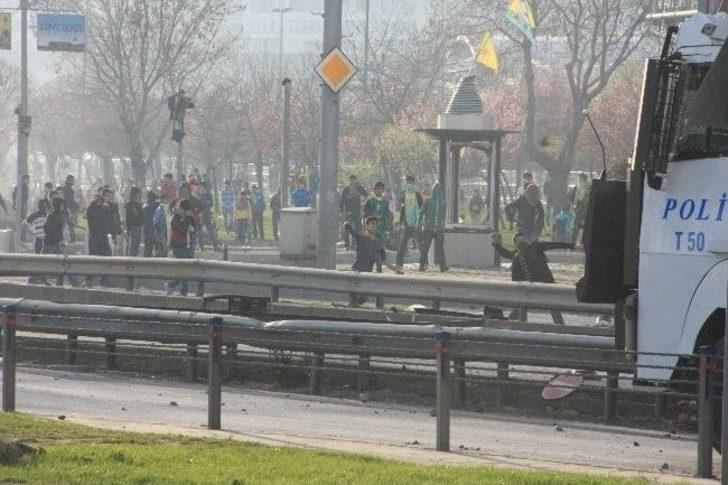 Polisi Taşlayan Gruba Toma’lı Müdahale G5