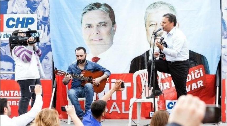 Chp Murtapaşa Adayı Uysal&rsquo;dan Gitar Ve Şiir Dinletisi
