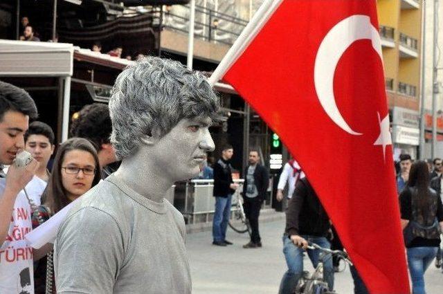 Liseli &Ouml;ğrencilerden Ygs Protestosu 2