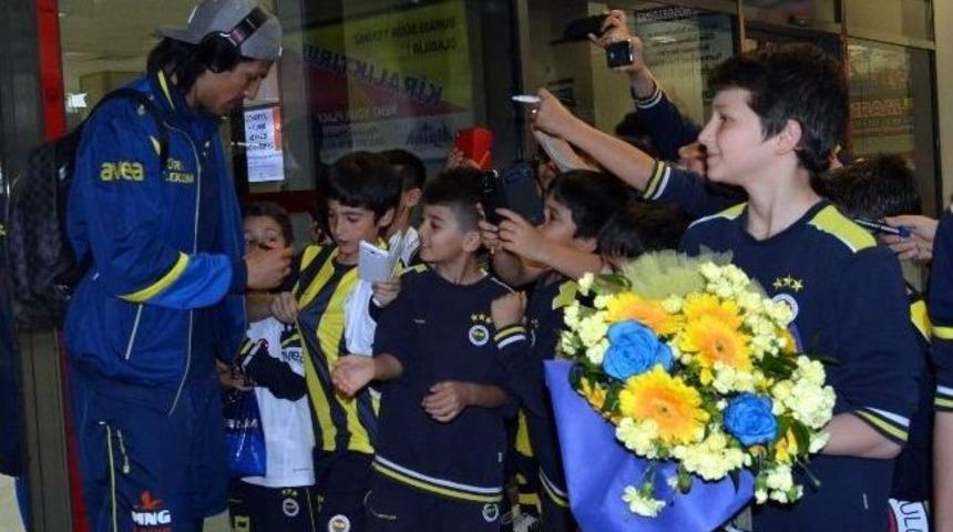 Gaziantep&rsquo;te Fenerbah&ccedil;e&rsquo;ye Coşkulu Karşılama