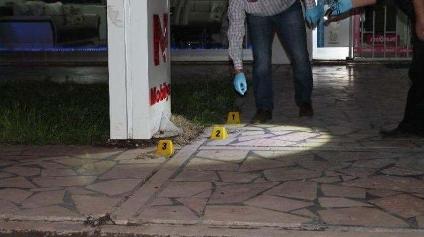 Ak Parti Diyarbakır İl Başkanlığı&rsquo;na Bombalı Saldırı: 2 Yaralı