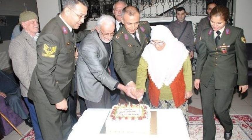 Jandarma Yaşlıları Unutmadı
