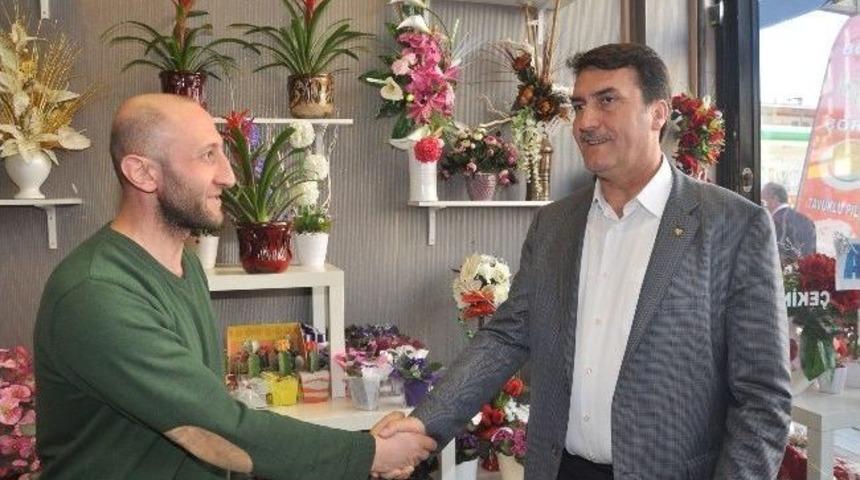 Dündar, Uluyol Esnafını Ziyaret Etti