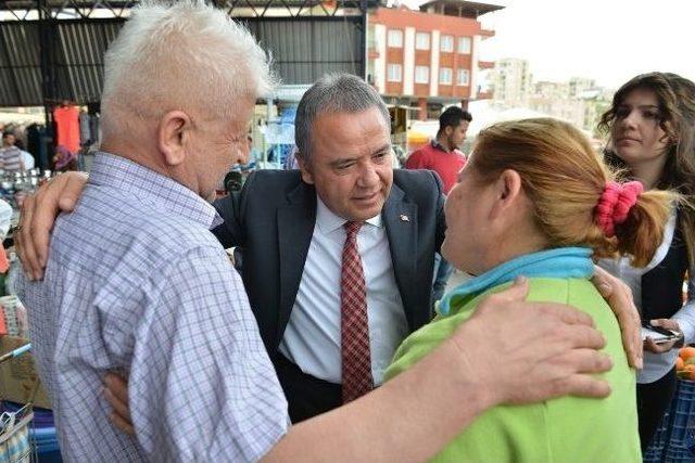 Başkan Böcek, Pınarbaşı Pazarcı Esnafını Ziyaret Etti