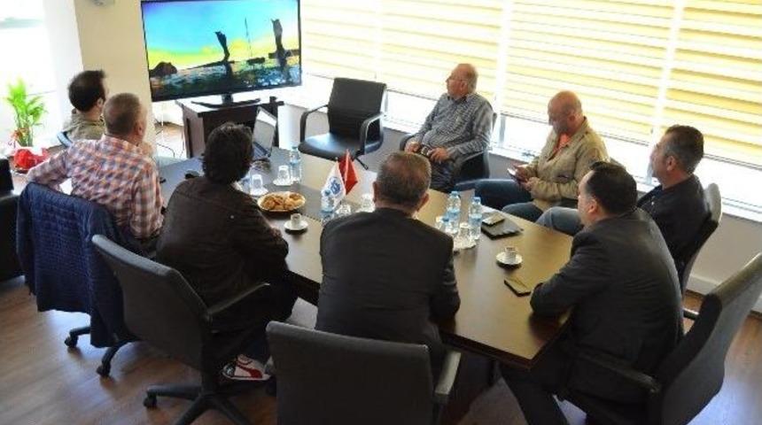 A&uuml; G&uuml;zel Sanatlar Fak&uuml;ltesi Dekanı Sarı&rsquo;dan Ziyaret