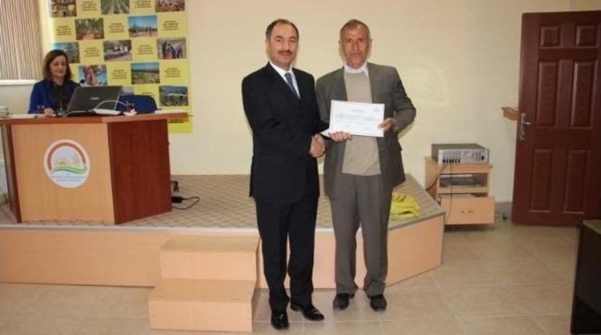 Arıcılık Kursu Sertifika Dağıtım T&ouml;reni Yapıldı