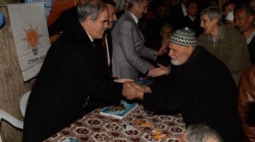 Bursa'da Gece Yarısı Coşkulu Miting