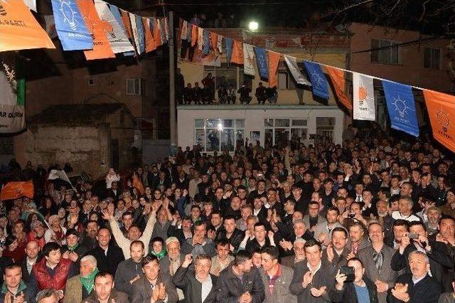 Bursa'da Gece Yarısı Coşkulu Miting