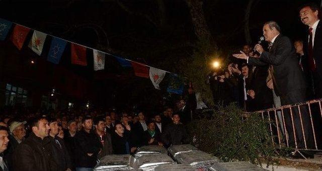 Bursa'da Gece Yarısı Coşkulu Miting