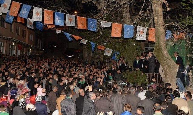 Bursa'da Gece Yarısı Coşkulu Miting