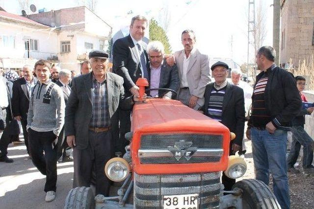 Palancıoğlu Yukarı Mahallelere Çıkarma Yaptı