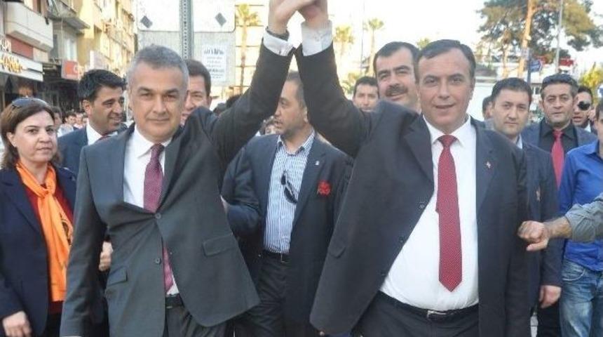 Nazilli&rsquo;de Binlerce Kişi Ak Partiye Destek İ&ccedil;in Y&uuml;r&uuml;d&uuml;