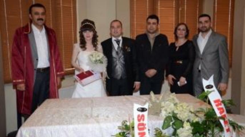 Mutluluğa İmza Attılar