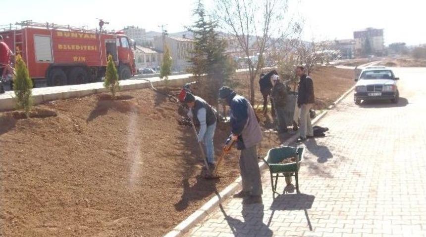 B&uuml;nyan Belediyesi 2014 Yaz D&ouml;nemi &Ccedil;alışmaları Hızla Devam Ediyor