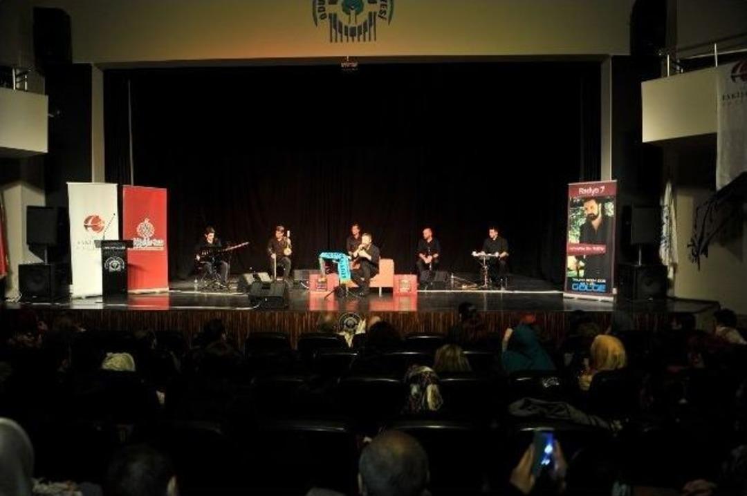 Yksm'de Şiir Ve T&uuml;rk&uuml; Konseri