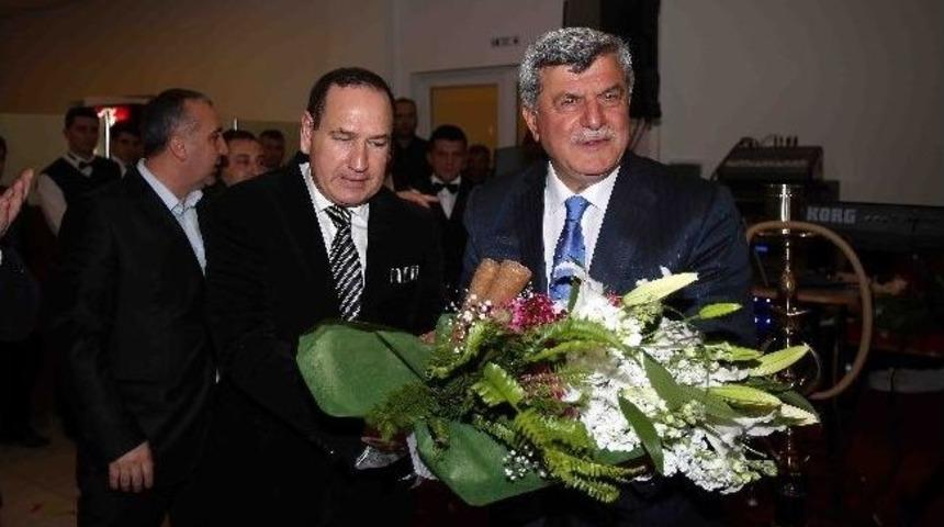 İş&ccedil;ilerden Başkan Karaosmanoğlu'na B&uuml;y&uuml;k Destek