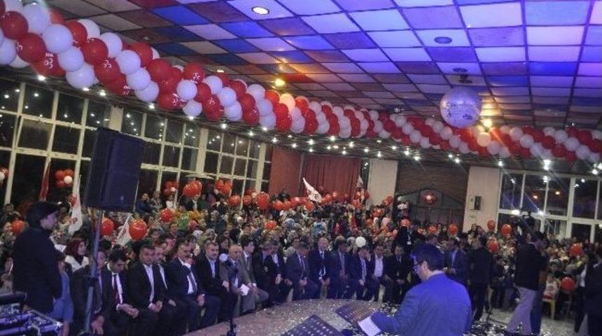 Nadide Sultan Ayvacık&rsquo;ta Konser Verdi