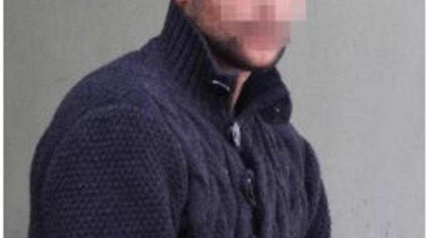 Tartıştığı 3 Kişiyi Bı&ccedil;akladı