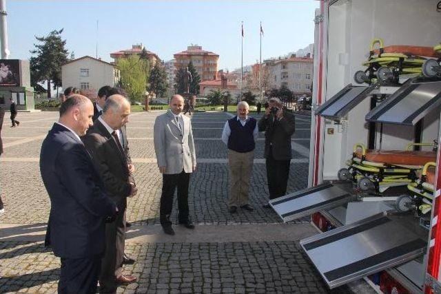 Giresun’a 4 Sedyeli Ambulans