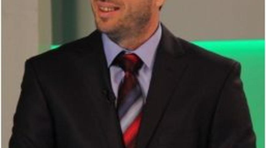 T&uuml;rkiye Gen&ccedil;lik Konfederasyonu'ndan Saffet Sancaklı'ya Onur &Ouml;d&uuml;l&uuml;