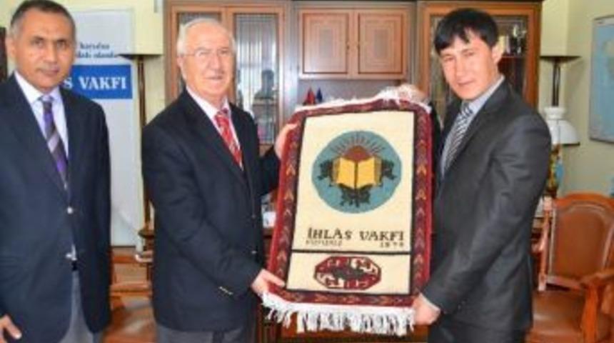 İhlas Vakfı&rsquo;na Afgan Gazetesi&rsquo;nden Teşekk&uuml;r