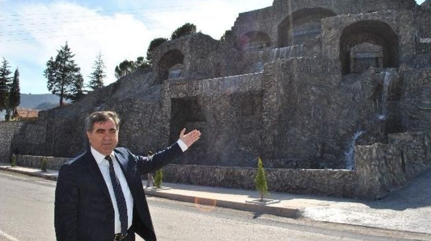 Amasya&rsquo;ya Mağaralı Şelale