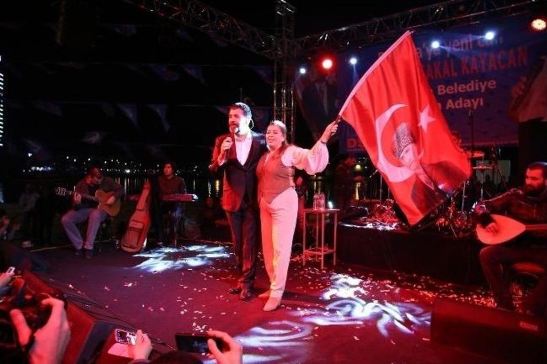 Dsp'li Kayacan, Bal&ccedil;ova'yı Coşturdu