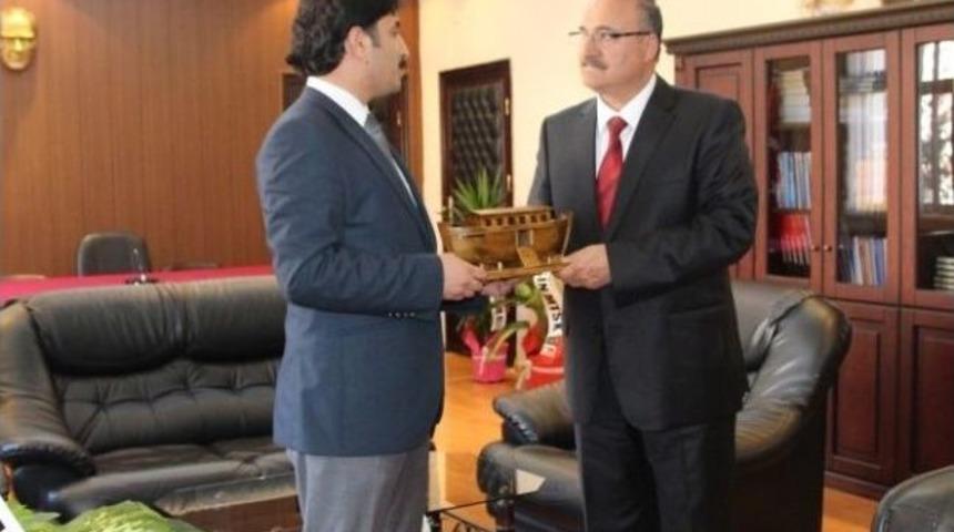 Y&uuml;ren&ccedil;'ten İl Milli Eğitim M&uuml;d&uuml;r&uuml; Alag&ouml;z&rsquo;e Hayırlı Olsun Ziyareti