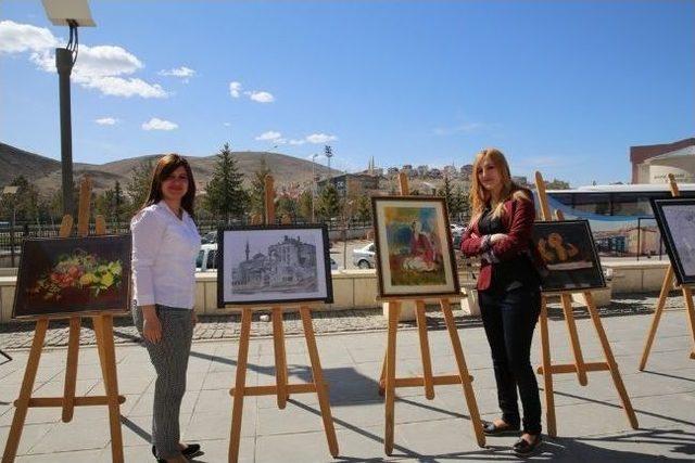 Bayburt Üniversitesi’nde Resim Sergisi