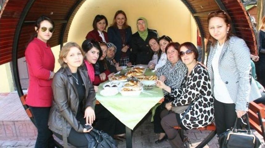 Ak Partili Vekiller, Devrek'te Kermese Katıldı