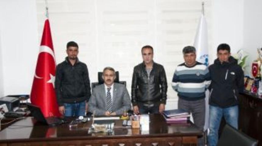 Şampiyon Sporculardan Aslan Sinir'e Ziyaret