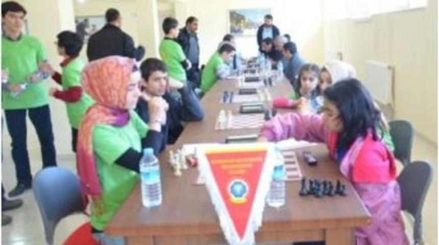 Diyarbakır B&uuml;y&uuml;kşehir Belediyespor Satran&ccedil;ta Sahne Aldı