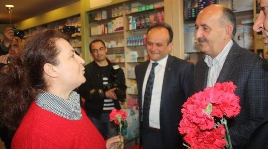 Eczacı, Sağlık Bakanı M&uuml;ezzinoğlu'na "bı&ccedil;ak Kemiğe Dayandı" Dedi