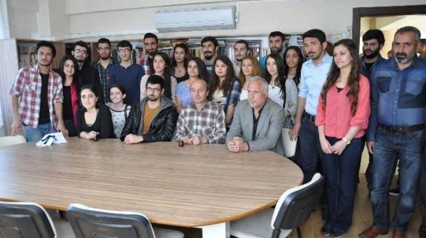 Korkmaz Ve Ayvalıtaş&rsquo;ın Adı K&uuml;t&uuml;phanede Yaşayacak