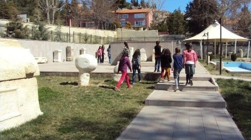 Jandarma &Ouml;ğrencileri Tarihle Buluşturdu